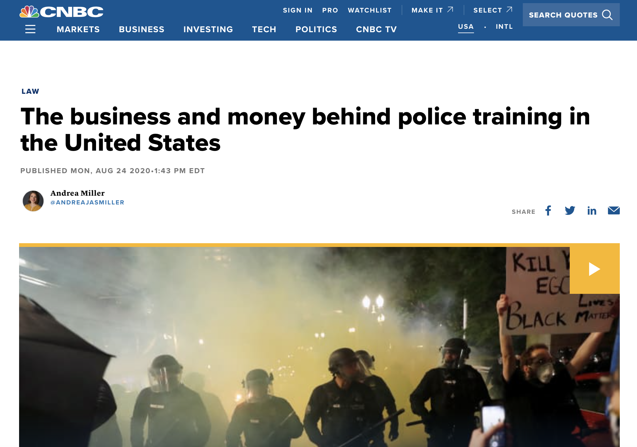 image of heavily armed police at protest